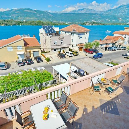 Stradioti Apartments Тиват Екстер'єр фото