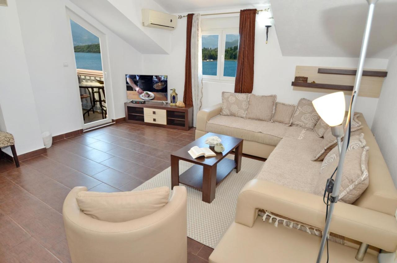 Stradioti Apartments Тиват Екстер'єр фото