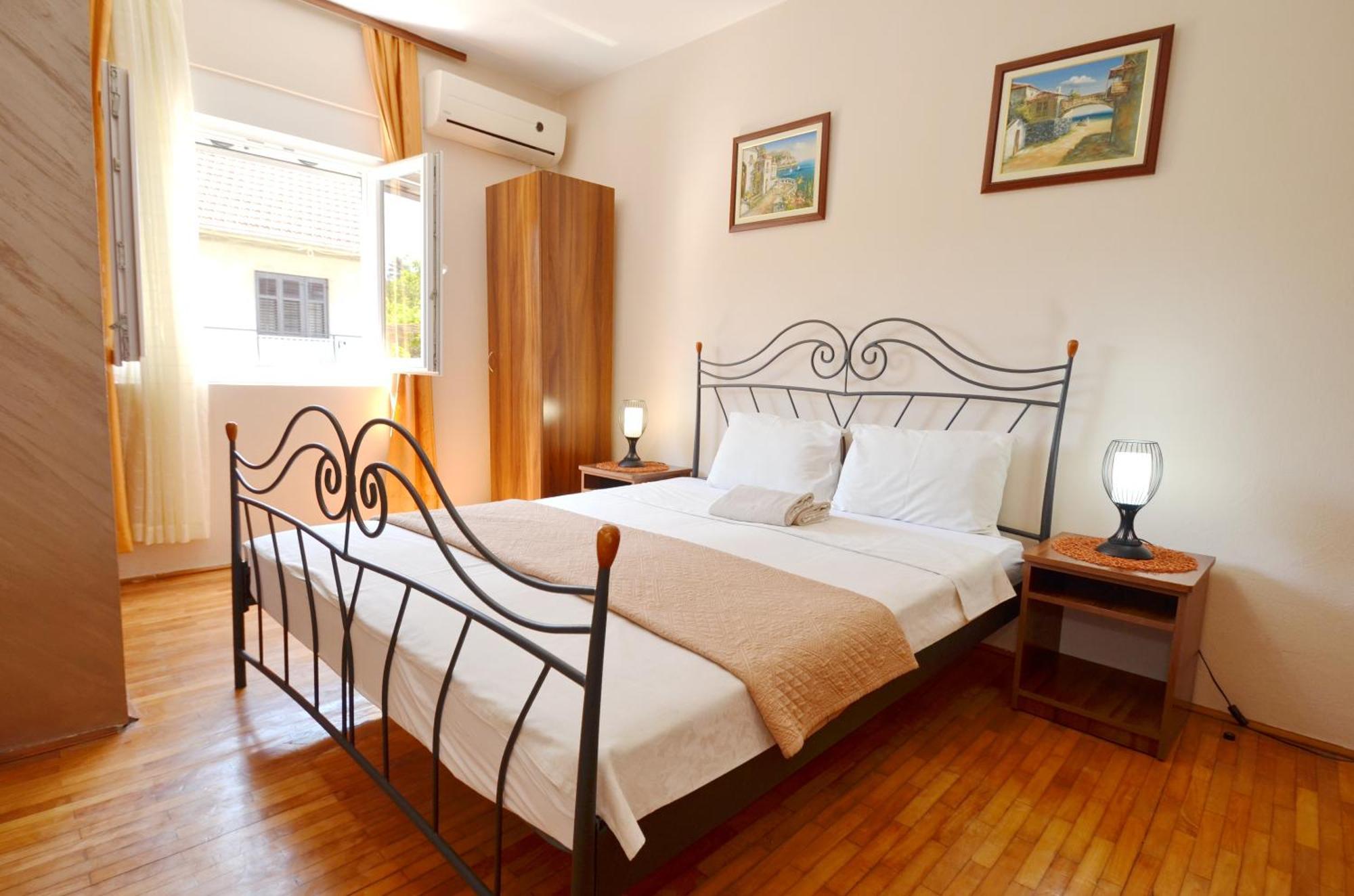 Stradioti Apartments Тиват Екстер'єр фото