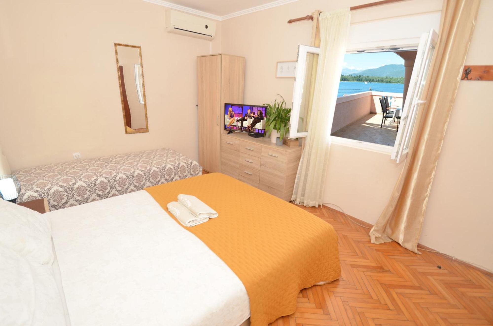 Stradioti Apartments Тиват Екстер'єр фото