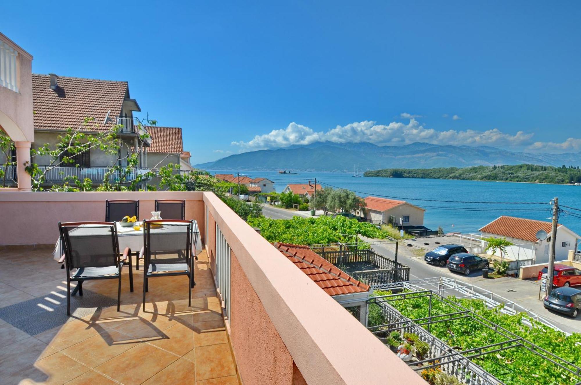Stradioti Apartments Тиват Екстер'єр фото